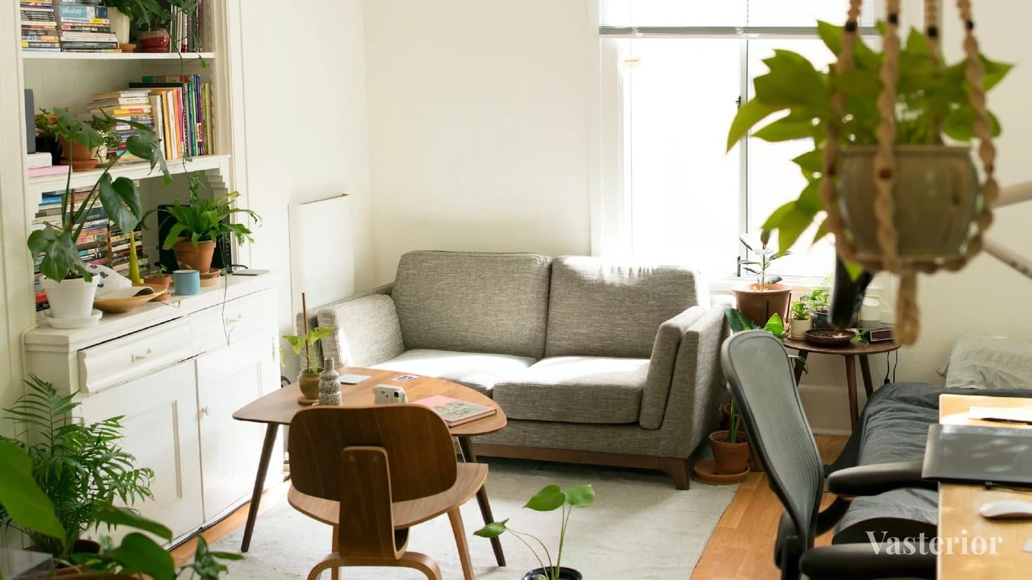 Vastu for Work-From-Home in 2026: Small Studio, Big Energy Flow - How to Set Up a High-Vibration WFH Desk in a Small Studio - 1